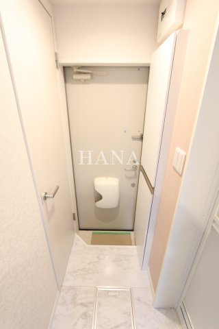 セレシア横浜反町の玄関