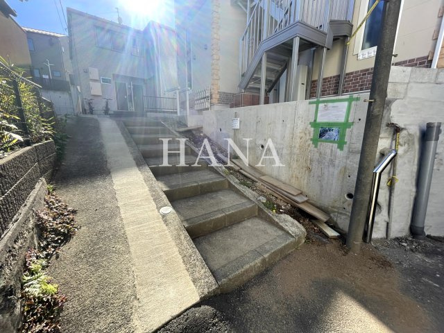 セレシア横浜反町のエントランス