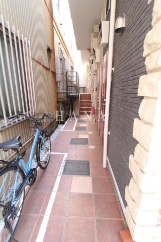 ラロシェル石川町のエントランス