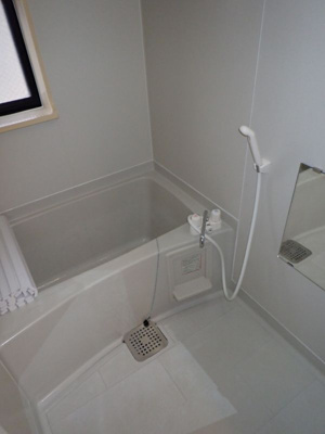 【浴室】 | サンガーデン仲Ｃ | 落ち着いた空間のお風呂です