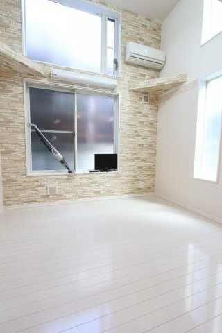 ユナイト山手ラパスの瞳の居間・リビング