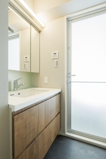 シャトレ信濃町の洗面所|※写真は同タイプ住戸です。