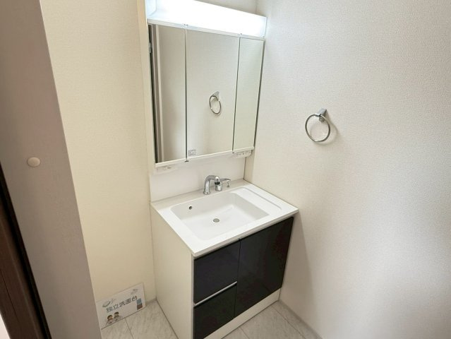 川越市寺尾第4期　新築一戸建て　3号棟の独立洗面台|独立洗面台で身支度をすべて済ませてしまいましょう