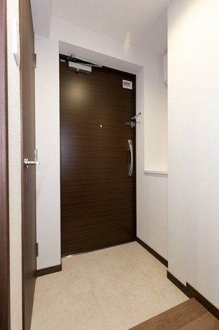 フィシオ飯田橋の玄関|※写真は同タイプ住戸です。