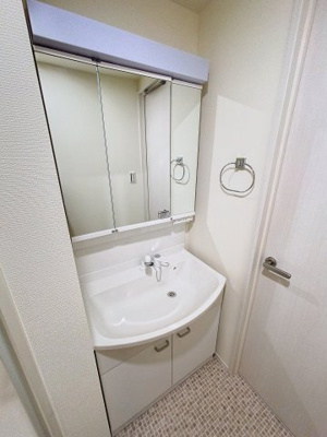 【独立洗面台】 | vere luna | ※同建物ほかのお部屋の写真です。
