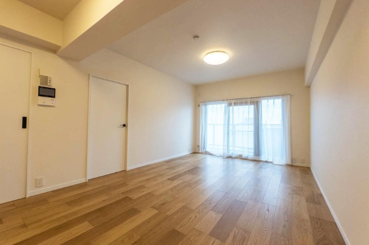 ファミール東灘壱番館の居間・リビング