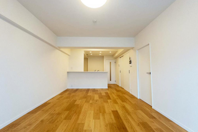 ファミール東灘壱番館の居間・リビング