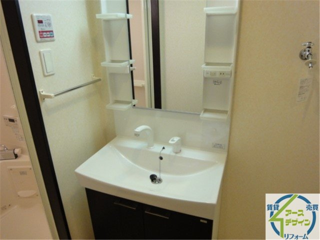 Gracia　Morikawaの独立洗面台|パース写真