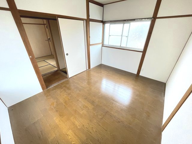 【寝室】 | 落ち着いた色調の寝室です