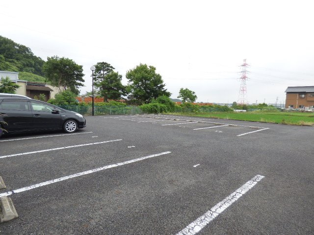 リジェールＢの駐車場