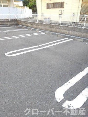 秋桜ｎｅｏ　Ｂの駐車場
