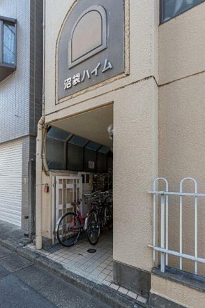 【エントランス】