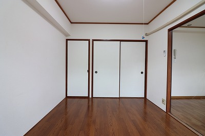 【洋室】 | ブルーロンド