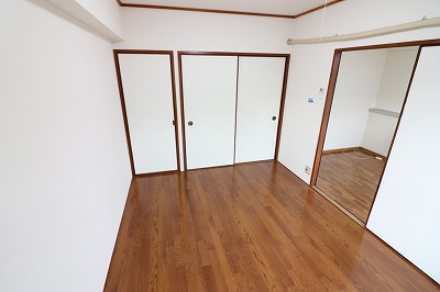 【洋室】 | ブルーロンド