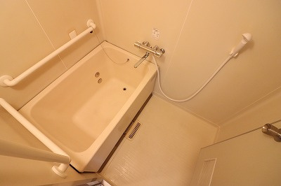 【浴室】 | ブルーロンド