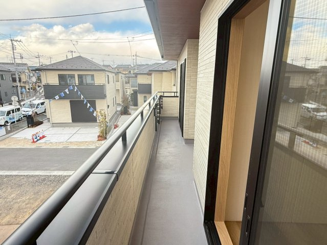 川越市大字寺尾　新築一戸建て　1号棟のバルコニー|お洗濯にも便利なバルコニー付き