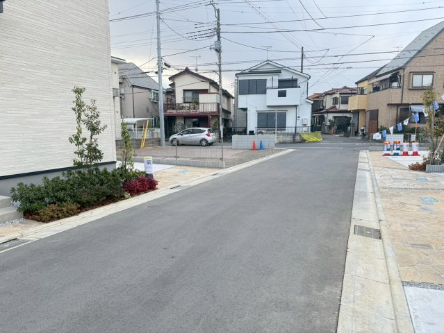 川越市大字寺尾　新築一戸建て　1号棟の前面道路含む現地写真|前面道路含む現地写真です