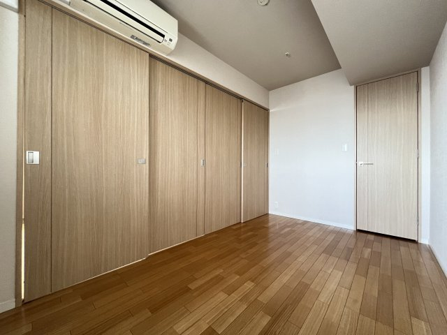 【寝室】