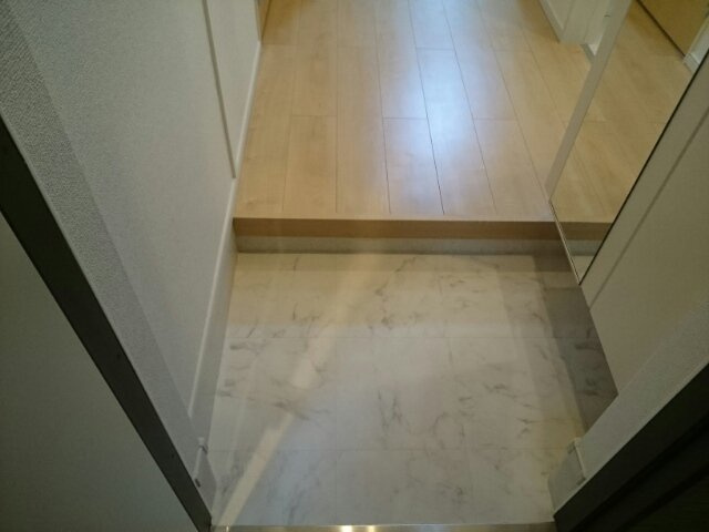 グラース　シーの玄関