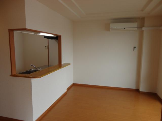 サニーレジデンスの居間・リビング|リビング