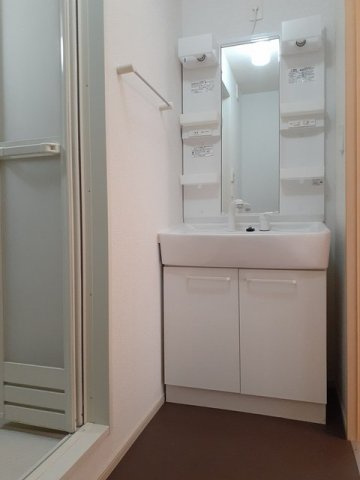 グランソレイユＢの洗面所