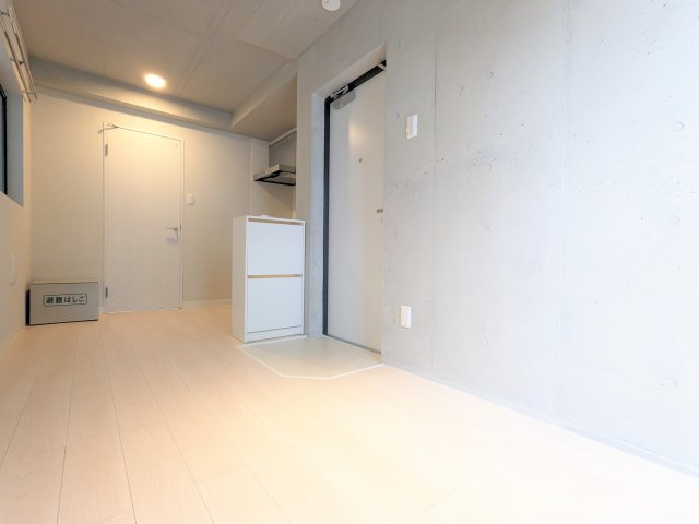 コルク本駒込の居間・リビング