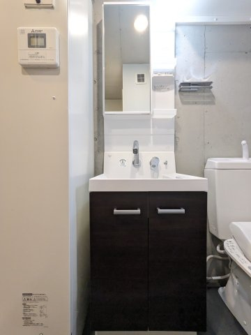 コルク本駒込の洗面所