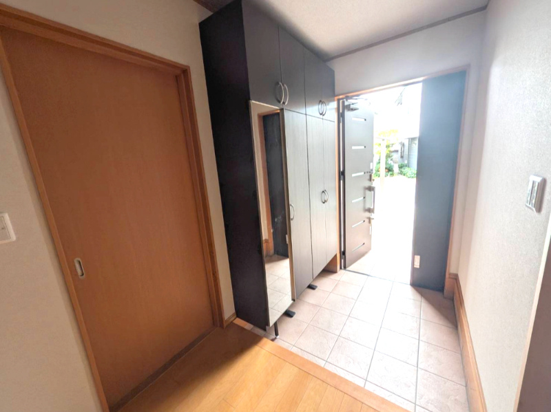 堺市東区北野田（駅より１５分）の玄関|ゆったりとした玄関です