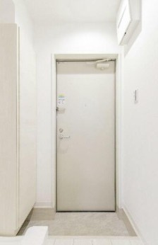 エフプレスト末広町の玄関