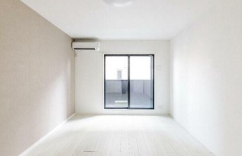 エフプレスト末広町の居間・リビング