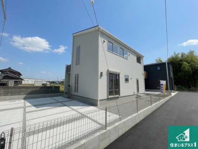 栗東市上鈎　第4期　新築一戸建ての外観|安心の10年保証！外観を美しく保ち、雨水で汚れを落とします！気になることがありましたら、お気軽にお問い合わせください！