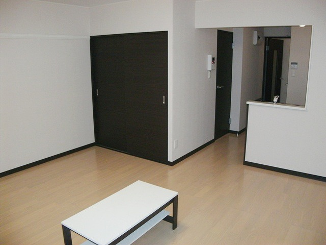 【居間・リビング】 | レオネクストピークヒルズ | 画像9