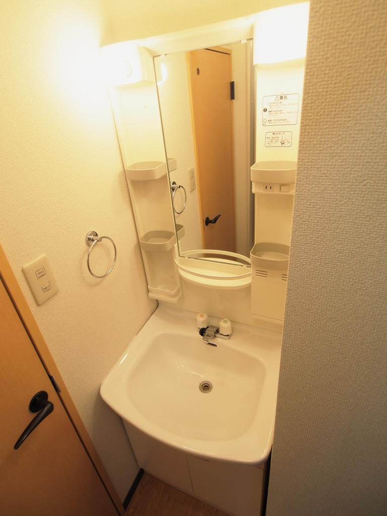 広島市安芸区矢野西４丁目のアパートの洗面所