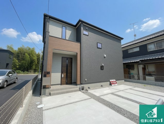 栗東市上鈎　第4期　新築一戸建ての外観|安心の10年保証！外観を美しく保ち、雨水で汚れを落とします！気になることがありましたら、お気軽にお問い合わせください！