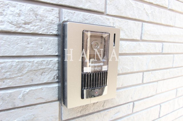 ユナイト三ツ沢ルプレールの杜の玄関