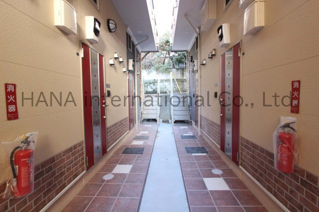 ユナイト根岸ホセカレーラスのエントランス