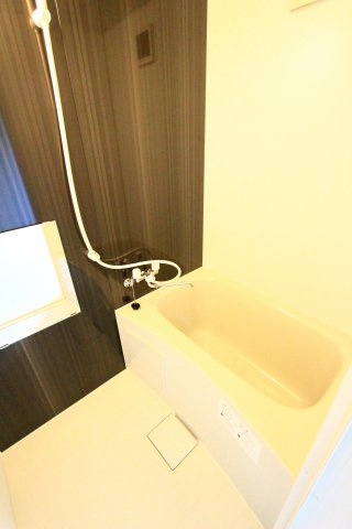 ユナイト末吉ロス・アラモスの浴室|同タイプ参考写真です。