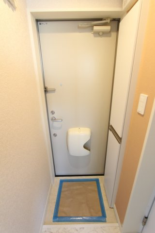 ユナイト矢向 レイアールの玄関|同アパートの参考写真です。