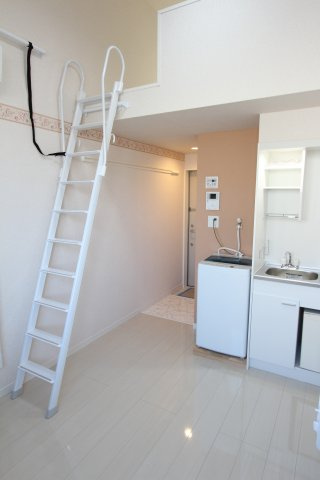 ユナイト矢向 レイアールの居間・リビング|同アパートの参考写真です。