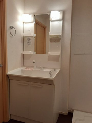 【洗面所】 | ブロッサムＡ