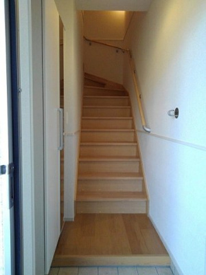 【玄関】 | ブロッサムＡ