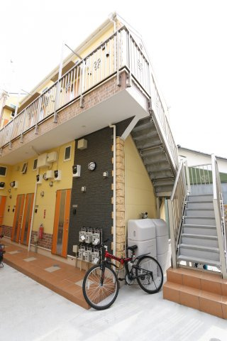 横浜市南区中村町４丁目のアパート