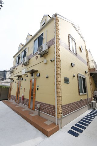 横浜市南区中村町４丁目のアパートの外観