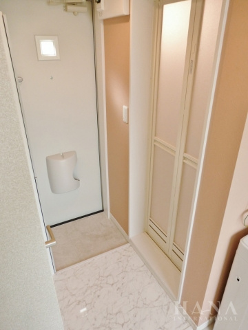 ユナイト 石川町クリストファーの瞳の玄関|同タイプ参考写真です。