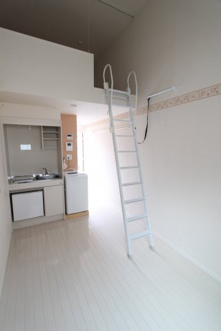 ユナイト 本牧ロジータの瞳の内装|同物件別部屋の写真です。