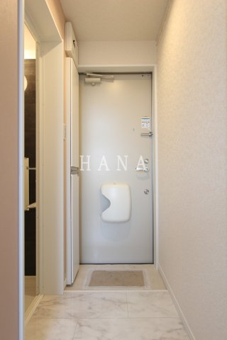 ユナイト横浜マクレドカナールのエントランス