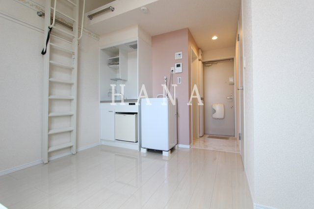 ユナイト横浜マクレドカナールの居間・リビング