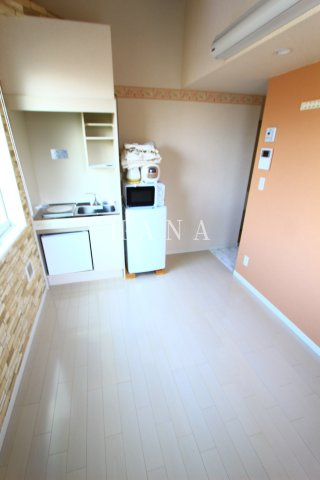 ユナイト 上星川バーゼルの居間・リビング