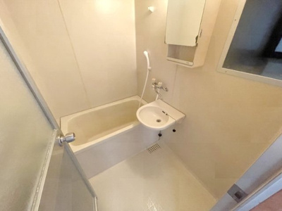 【浴室】 | メゾンドマヤ | ゆったり過ごせるお風呂です（写真は別部屋のものです）