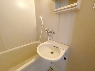 【洗面所】 | メゾンドマヤ | 洗面台です（写真は別部屋のものです）